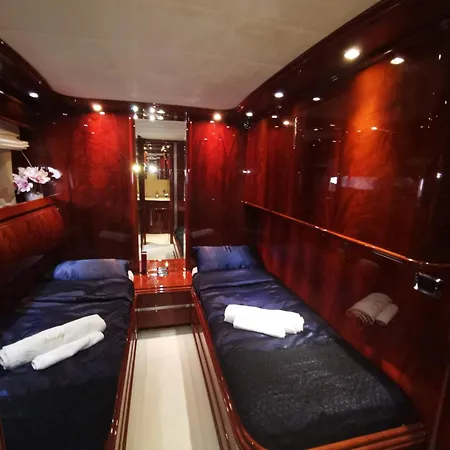 Botel Luxury Yacht *