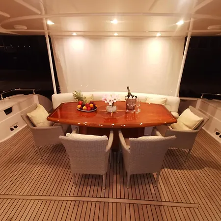 Luxury Yacht * Barcelona