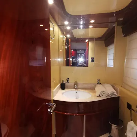 Luxury Yacht Botel Barcelona